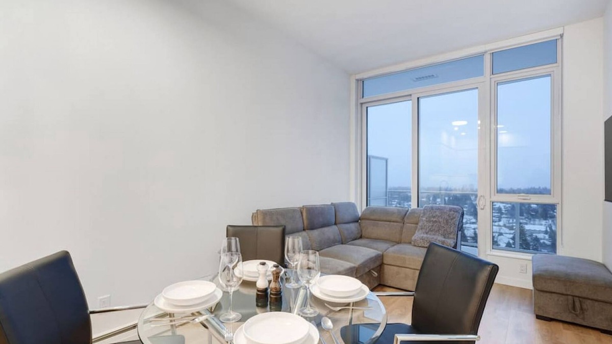 Surrey Apartment | Surrey Condo Best Views