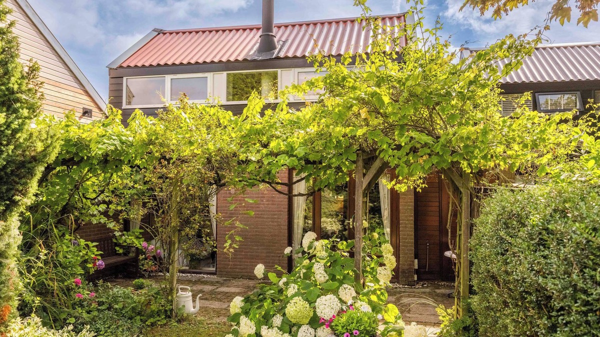 Warmenhuizen House | Surroundings Schoorl, Dune and Beach. Cozy house with garden on small park. Dog welcome