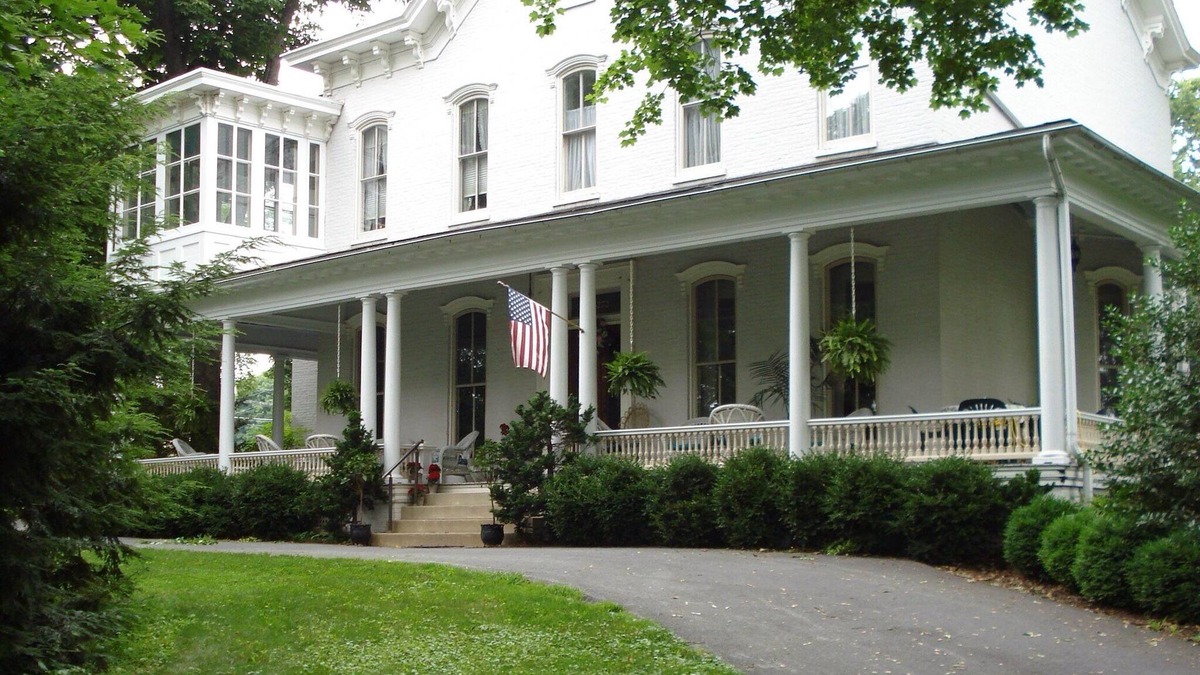 Marietta House | Susquehanna Country Manor Sleeps up to 20