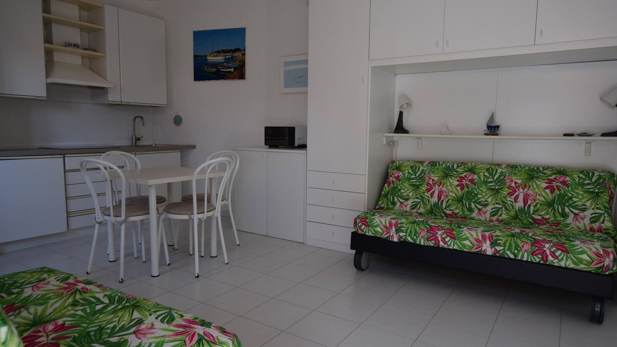 Fetovaia Apartment | susy 2, studio apartment near the sea
