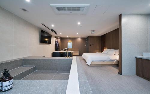 Paldal-gu Hotel | Suwon Hound Hotel
