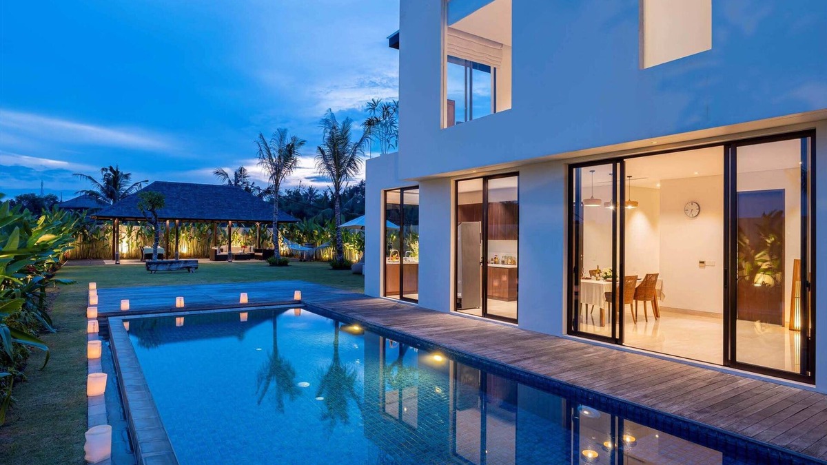 Ketewel Villa | Svarga 3 Bedrooms Brand New Stylish Private Pool Villa With Lawn & Gazebo