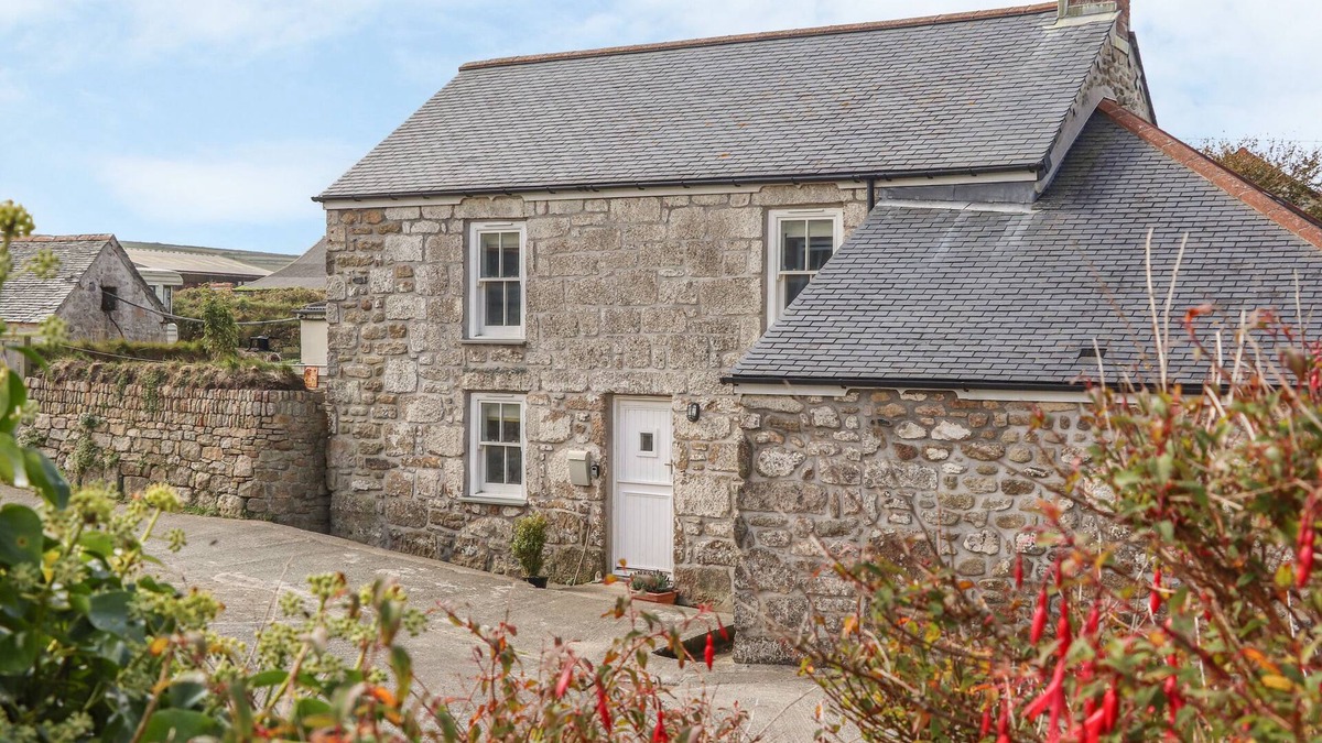 Morvah Cottage | SWALLOWS NEST, pet friendly, character holiday cottage in Morvah
