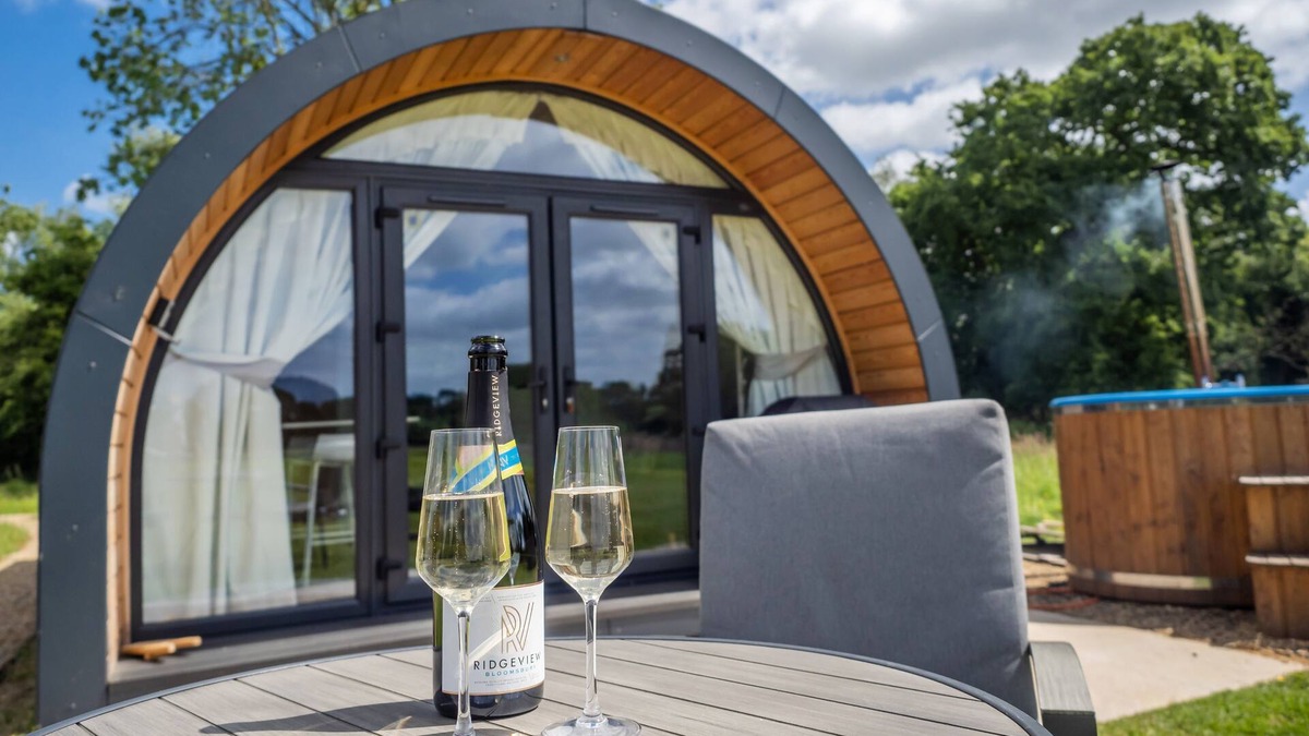 Irstead Cottage | Swallowtail - sleeps 2 guests in 1 bedroom