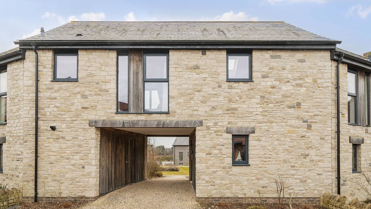 Holworth Cottage | Swan Cottage - sleeps 4 guests in 2 bedrooms