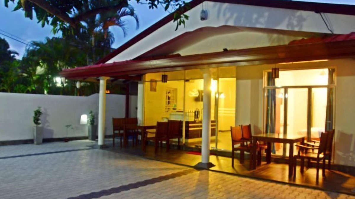 Thalpitiya Villa | Swan White Villa