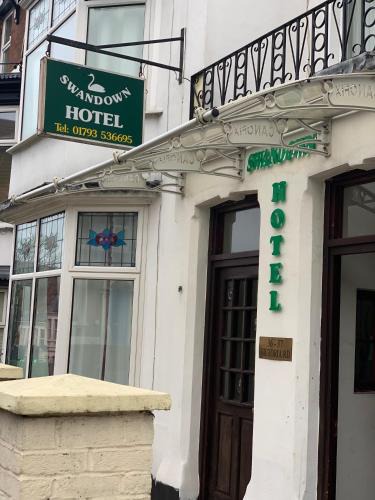 Swindon Bed & Breakfast | Swandown Hotel