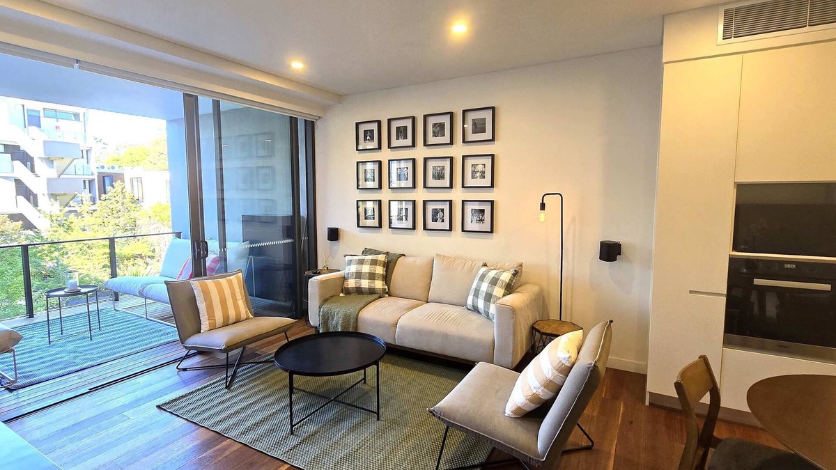 Rosebery Apartment | Swanky 2 bed apt with parking - Easy city access