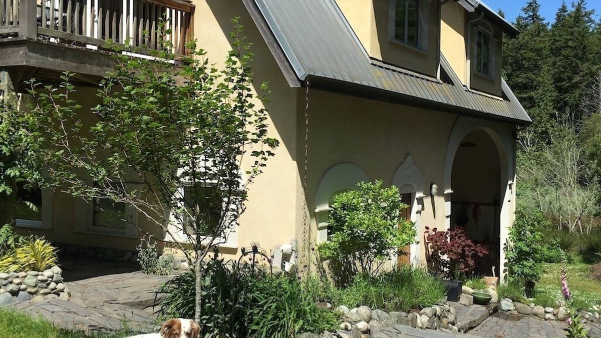 Adelma Beach House | Swedish Chateau in PT