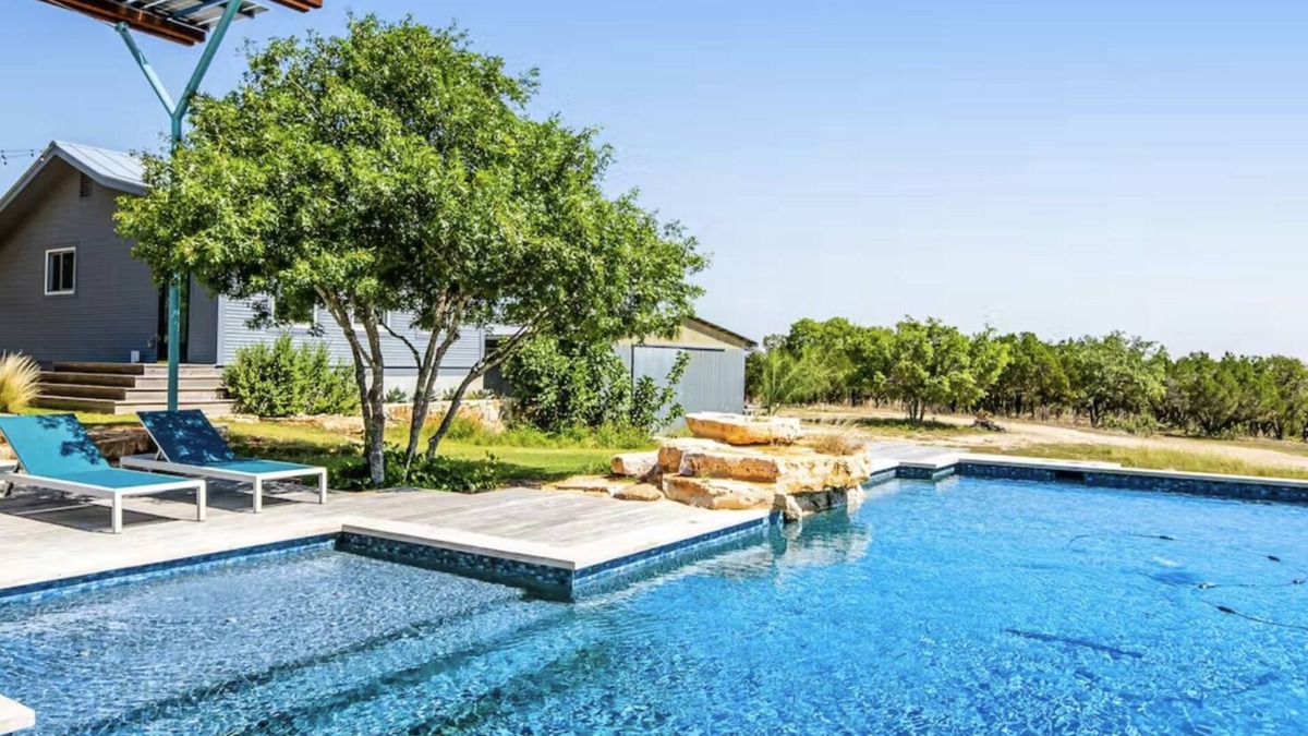 Johnson City Cabin | Sweeping Hill Country Views from "the Hilltop"