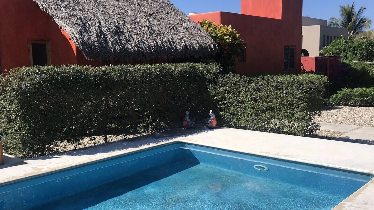 Santa Maria Colotepec Cottage | Sweet, Affordable 1 Bedroom Cottage with pool - great for a couple or single!
