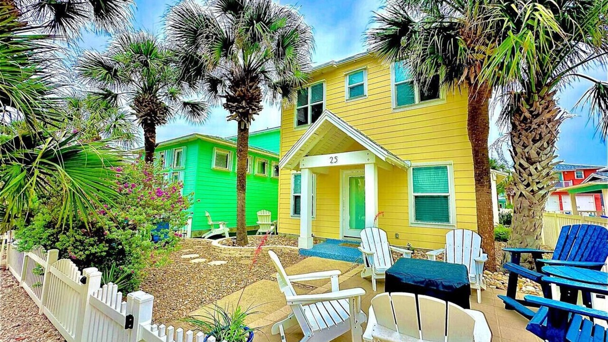 Port Aransas Apartment | Sweet and Salty: Sweet sunsets, salty waves, and a home that feels like paradise