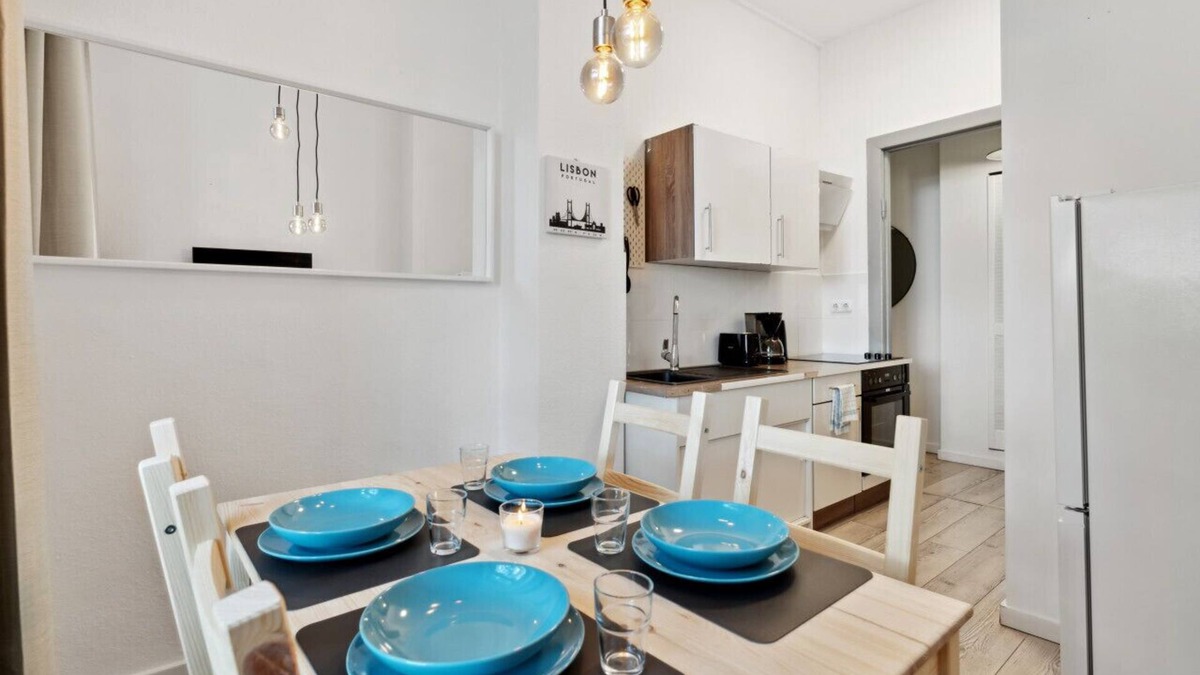 Rummelsburg Apartment | Sweet Central Tiny Apartment for 4 People