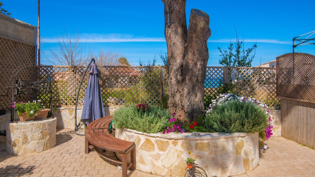Drosia House | Sweet Cottage Retreat