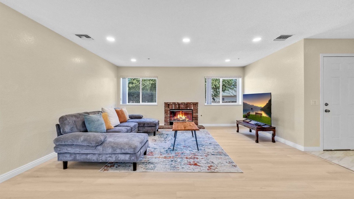 El Monte House | Sweet Escape · Universal + LA Main Attractions!