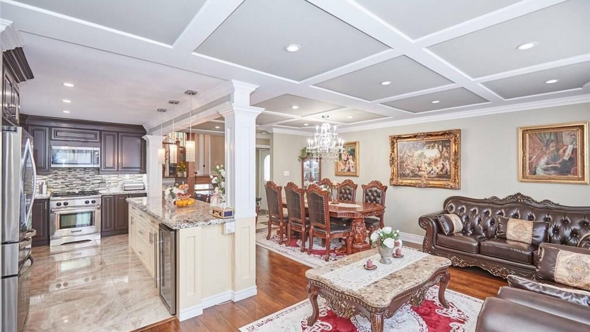 Niagara Falls House | SWEET HOME Modern 4 Bedroom 2 & 7 MINTS WALK TO CASINO & FALLS