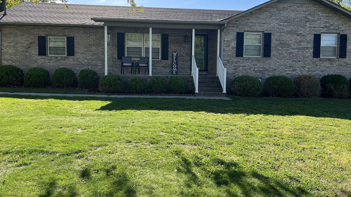 Manchester House | Sweet little house perfect for a family or small group