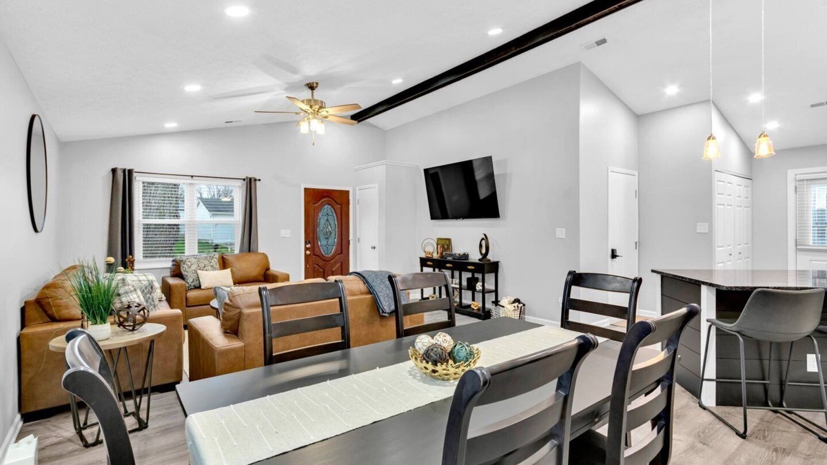 Columbus House | Sweet Retreat in NW Columbus- great for monthly stays and NO cleaning fee!