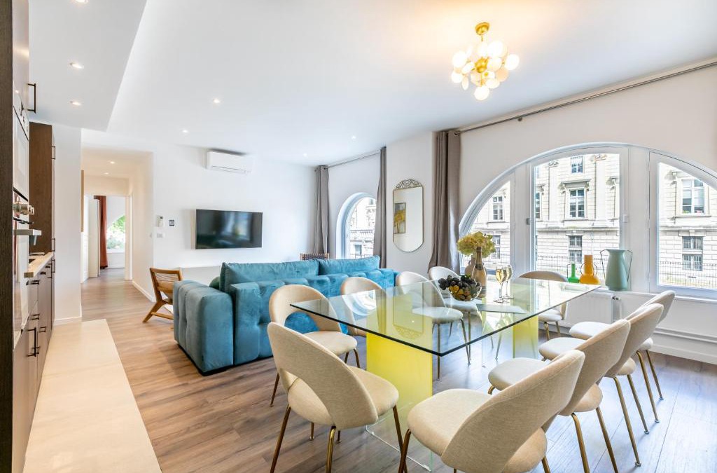 Paris City Center Apartment | Sweett - Notre Dame
