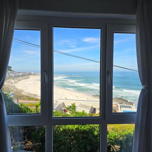 Yzerfontein Apartment | Swept Away Guesthouse