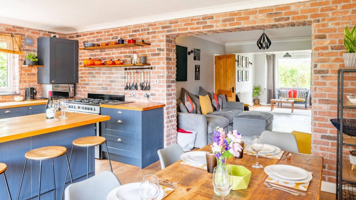Norwich House | Swift Host | 3 Bed | Outskirts of Norwich | Parking | Garden