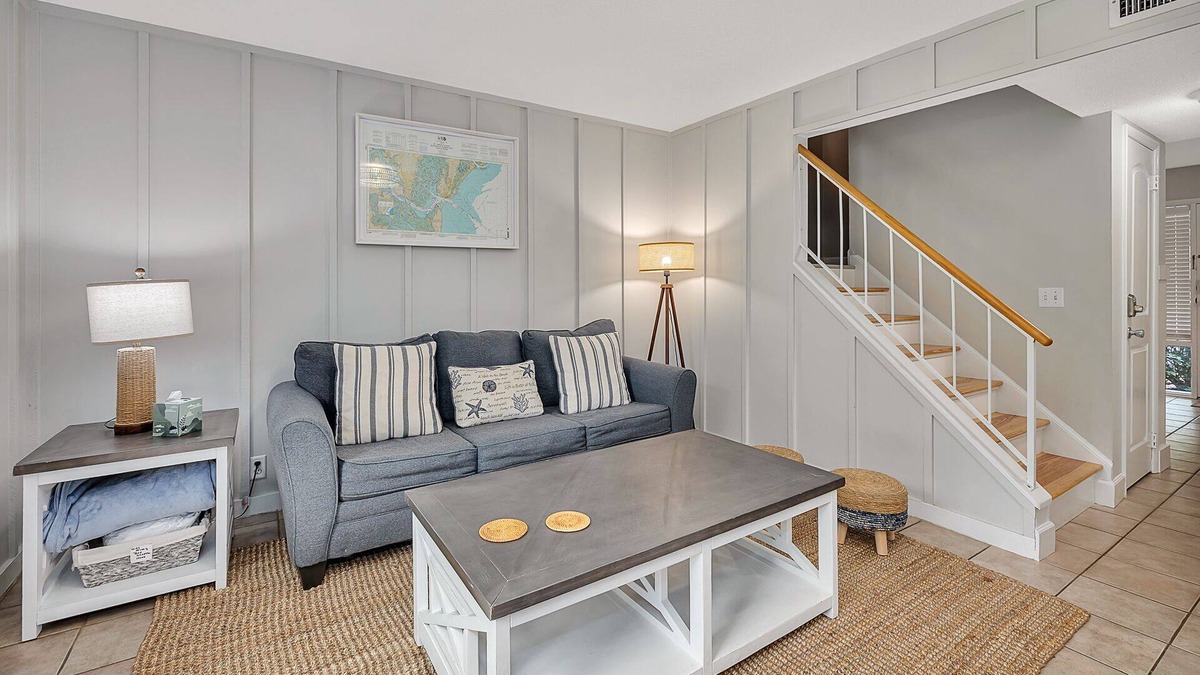 Saint Simons Island House | Swim, bike, relax: South Side Condo near East Beach with 4 bikes included