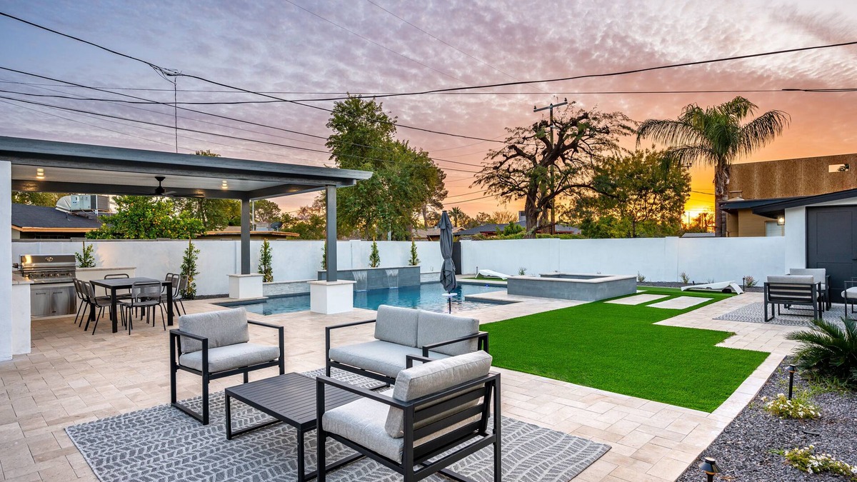 Southwest Village House | Swim up to cooking & entertainment, play corn hole, and relax by the fire at Cascada