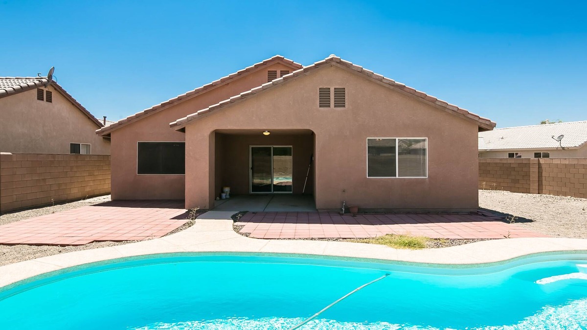 Fort Mohave House | Swimming Pool 4908 3Bd 2Ba 3 Queens