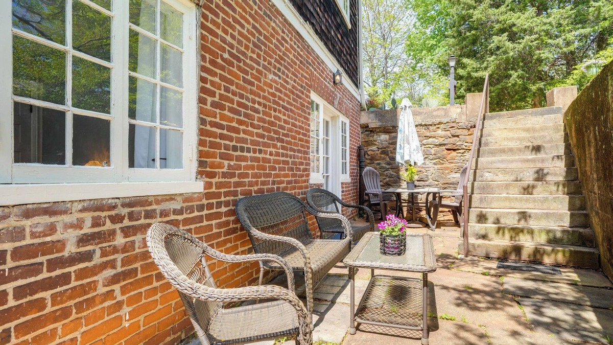 Lynchburg House | 'Swimming Under the Stars' Lynchburg Apt w/Pool!