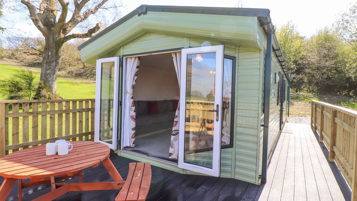 Lorton Cottage | SWINSIDE, pet friendly, with a garden in Keswick