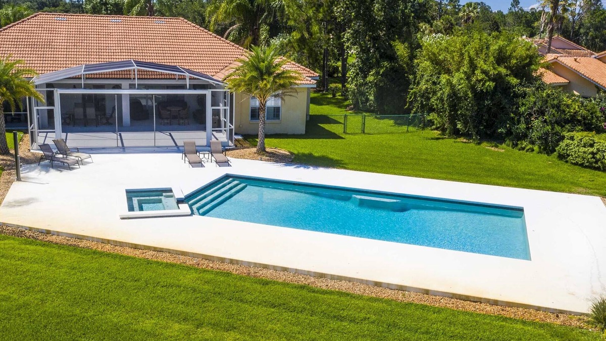 Groveland House | SWISS 56 - Lake Denise