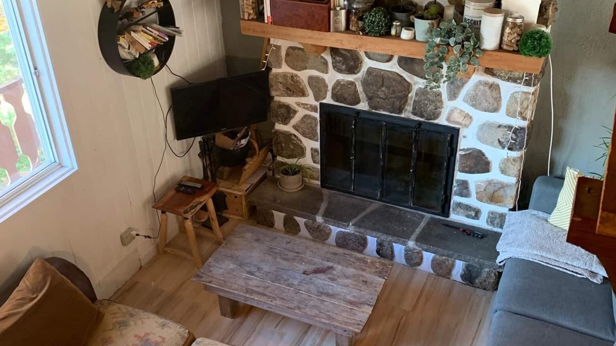 St-Adolphe-d'Howard Ski Chalet | Swiss" house on the mountain in St-Adolphe-d'Howard