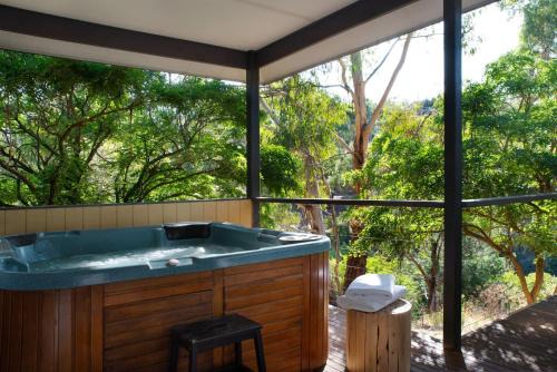 Hepburn Springs House | Swiss Mt Villa 2