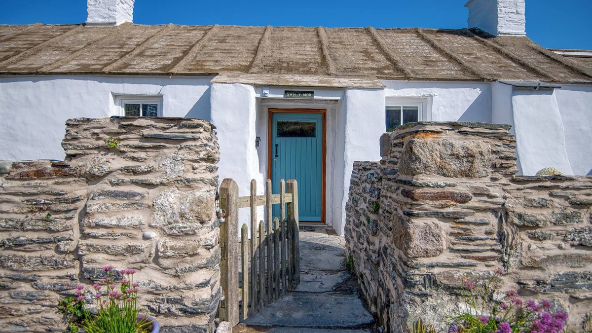 Abereiddy Cottage | Swn y Mor, Holiday Cottage Abereiddy, Sleeps 6, 3 bedrooms, bathrooms
