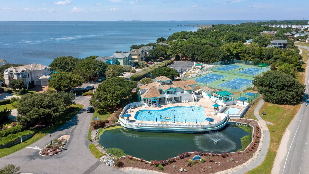 Monteray Shores House | Swoop Inn: Upgraded Finishes | Hot Tub | Community Pool & Fitness Center