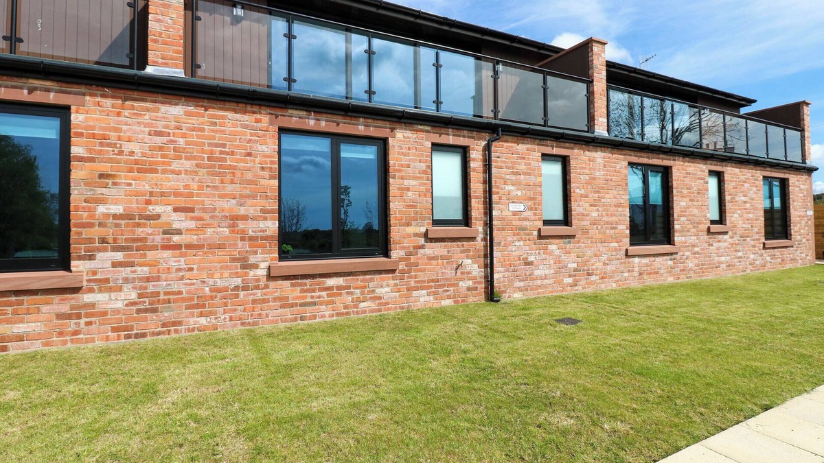 Frizington Cottage | SYCAMORE COTTAGE, pet friendly, with a garden in Frizington