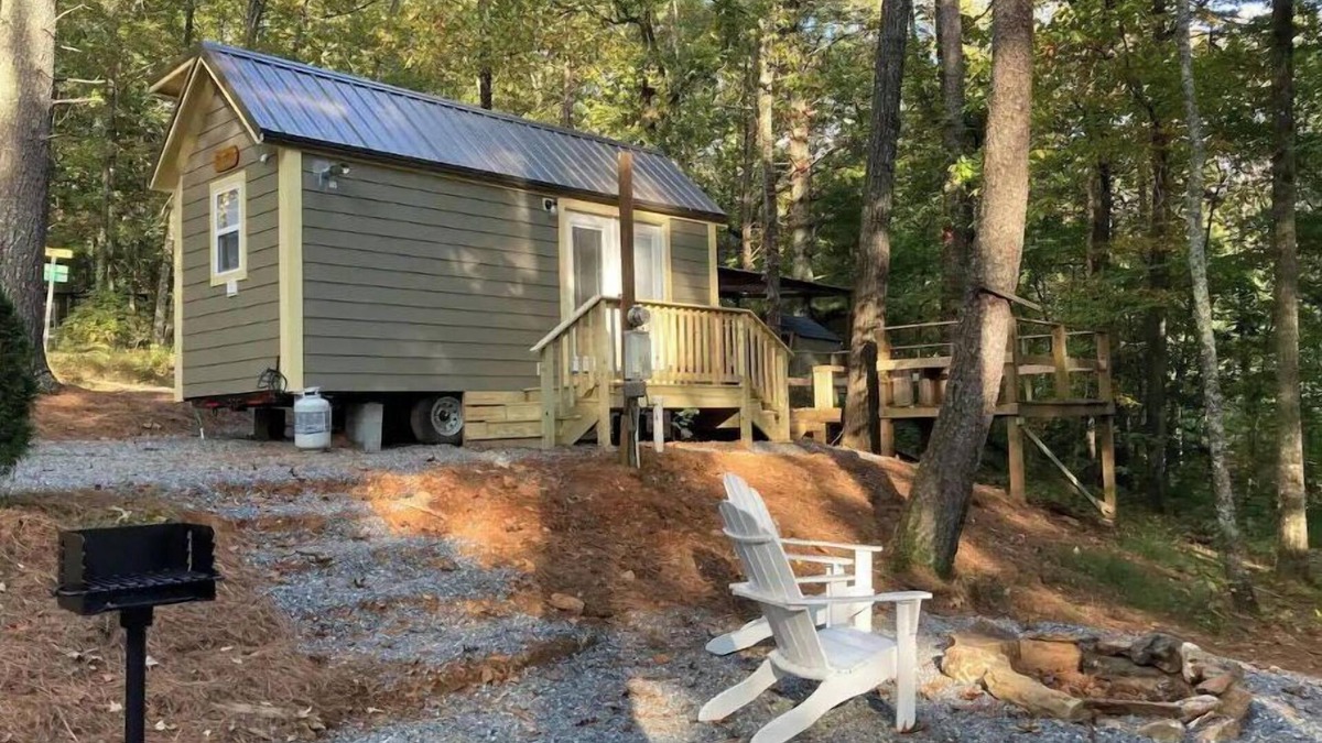 Clarkesville Cabin | Sycamore Tiny Home at Bleu Canoe Campground