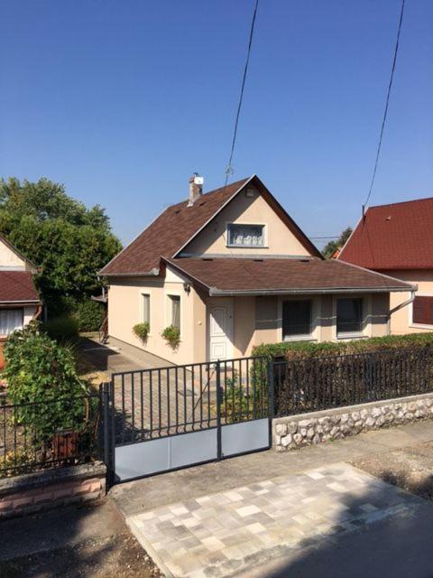 Zsorifurdo House | Százszorszép Vendégház
