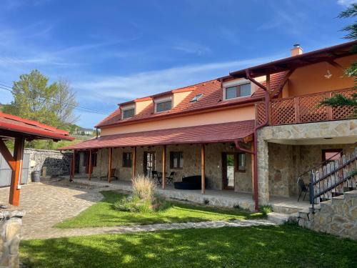 Badacsony Apartment | Szögedi Villa