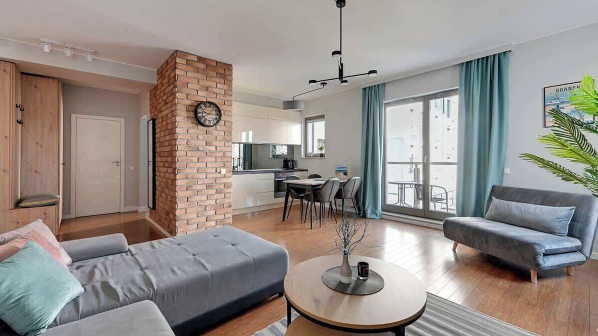 Gdansk City Center Apartment | Szafarnia 11 Gdańsk | Modern Apartment | Swimming Pool and Sauna