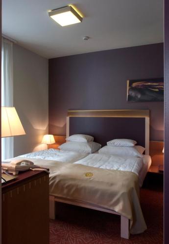 Szekesfehervar Hotel | Szent Gellért Hotel