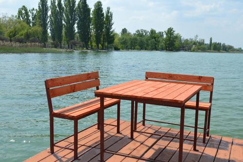 Balatonszarszo Apartment | Tóparti Apartmanház