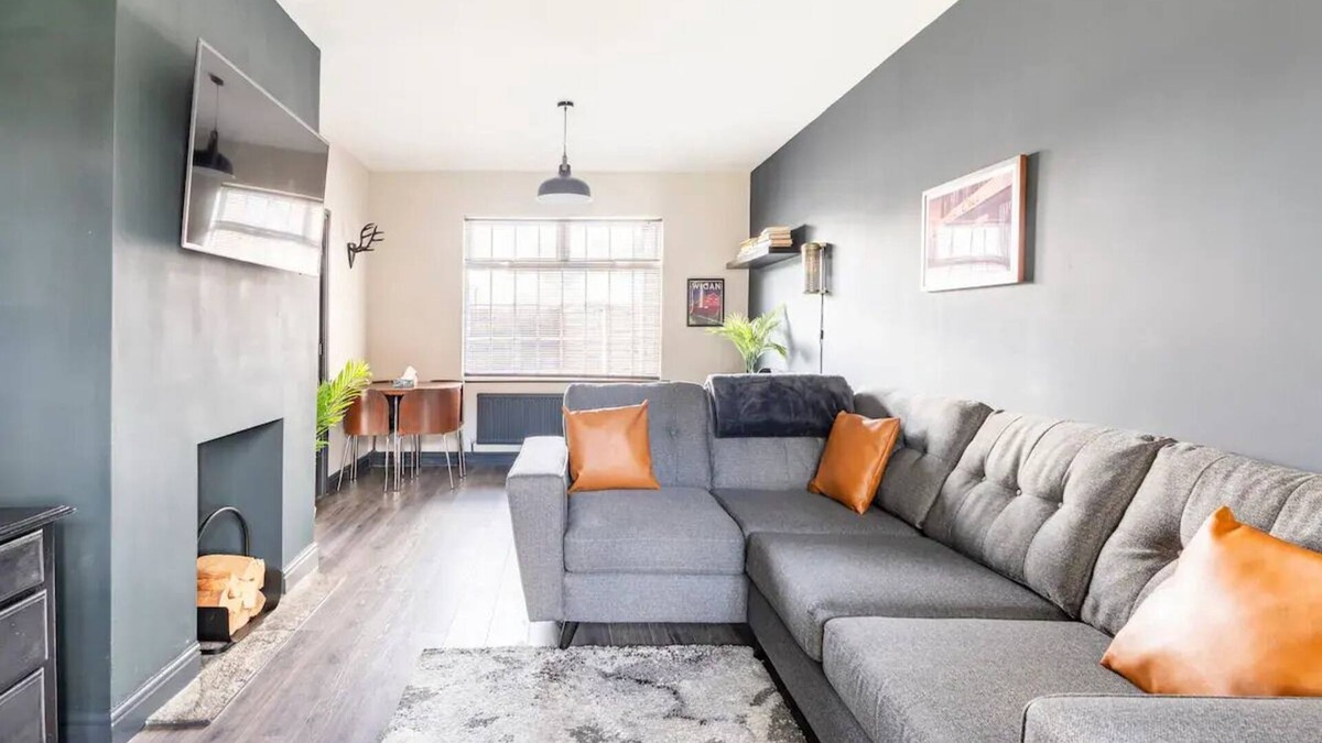 Wigan House | T’house in Wigan
