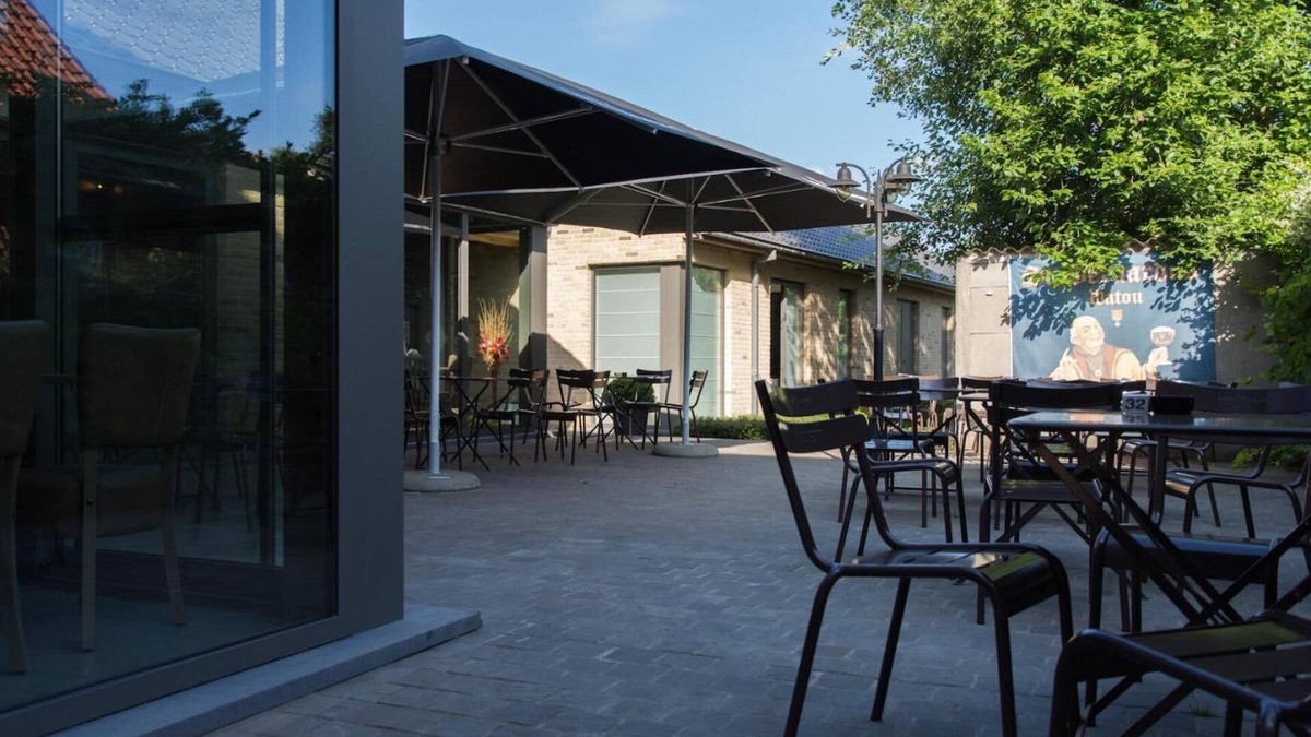 Poelkapelle House | 't Oud gemeentehuis Poelkapelle