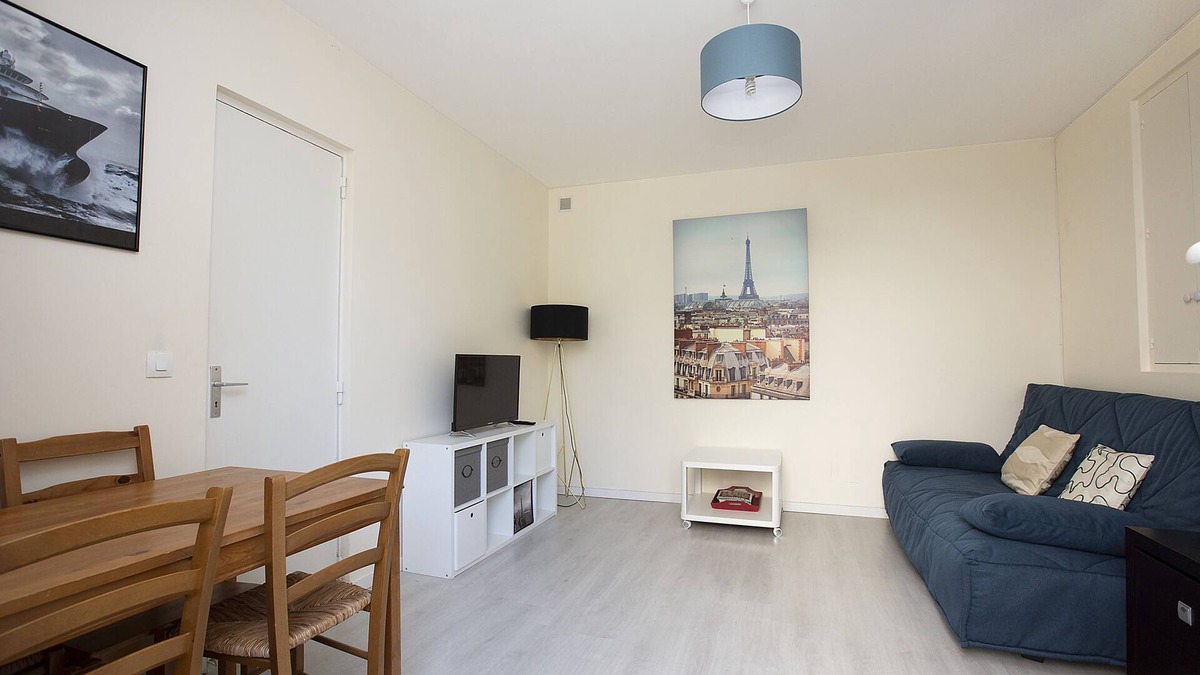 Garches Apartment | T2 35 m² detached on private driveway at the gates of Paris