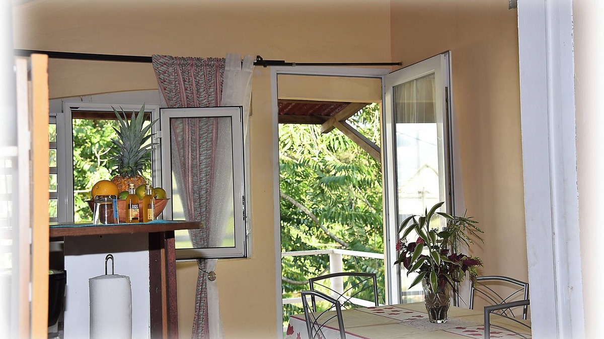 Saint-Joseph Apartment | T2 Apartment Countryside View