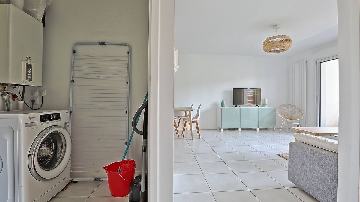 Kokotia Apartment | T2 cosy with terrace parking, beach nearby, Acotz