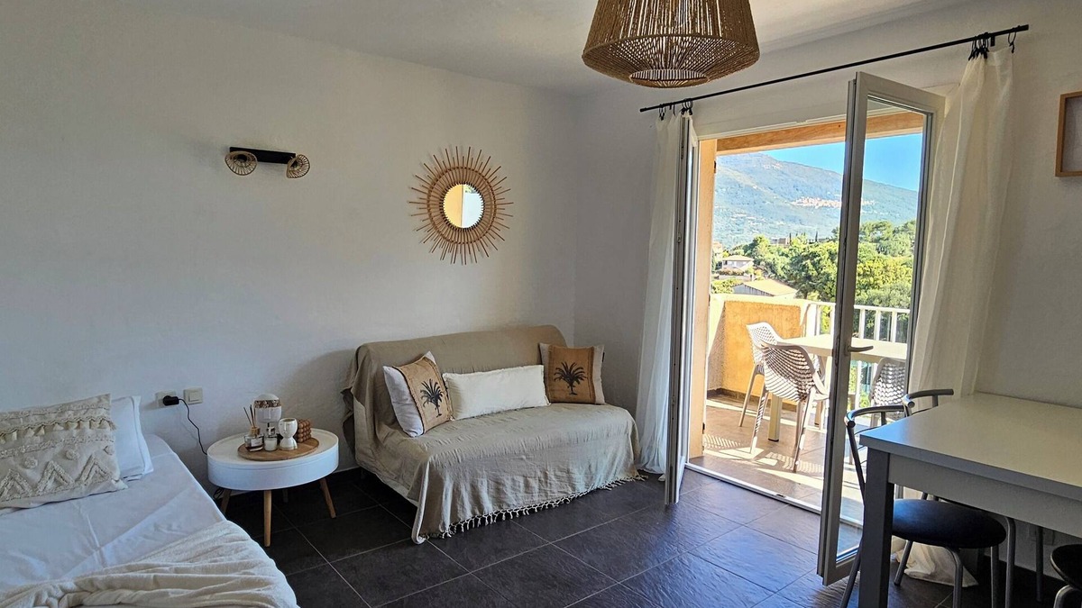 Viggianello Apartment | T2 Dolce & Vita C5 sea and pool view