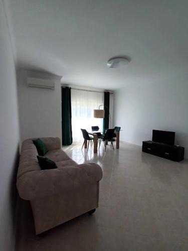 Gambelas Apartment | T2 Faro