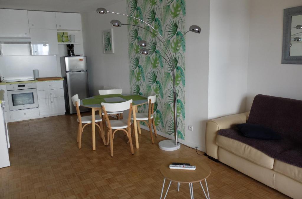 Gambetta Apartment | T2 les pins